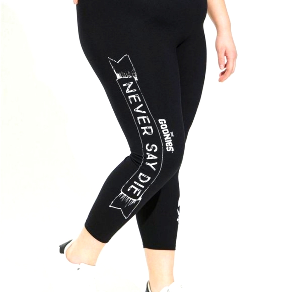 ❤️NWT TORRID LEGGING - GOONIES MOVIE - SKULL CROSSBONES PIRATE PLUS SIZE